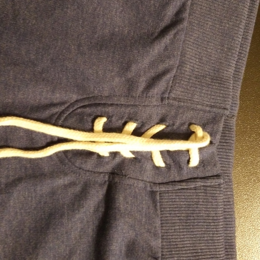 Shorts - Picture 3 of 4
